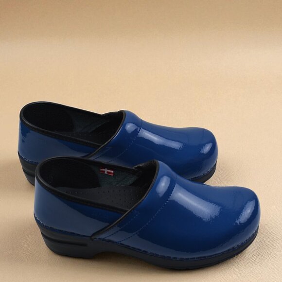 Sanita Professional Patent Clog – Navy | Women’s 9 - Picture 6 of 8